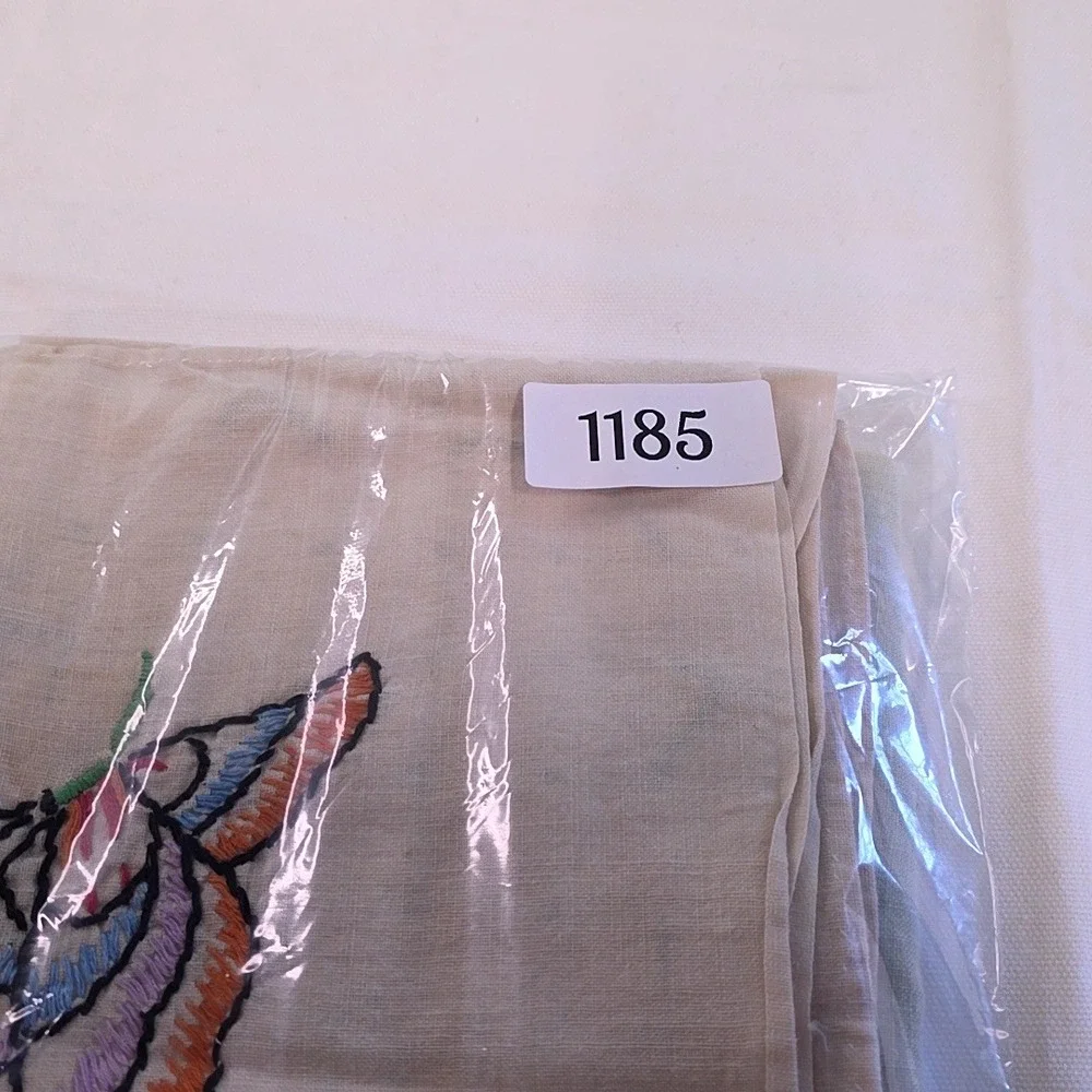 Vintage Embroidered Linens Multicolor Bird Butterfly Floral Set Craft Cutters